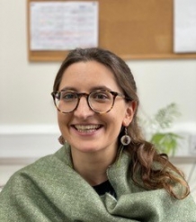  Dr. Ioanna Kapantai  