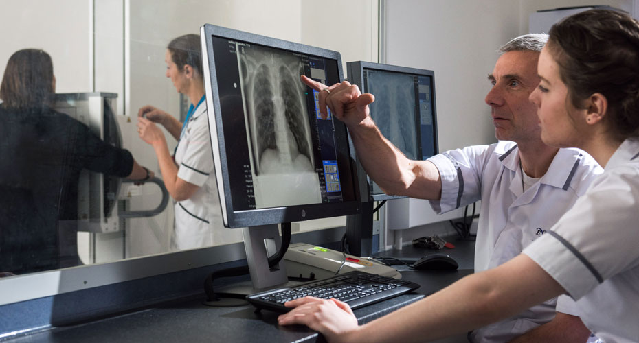 Diagnostic Radiographer (BSc) | Degree Apprenticeships | University of ...