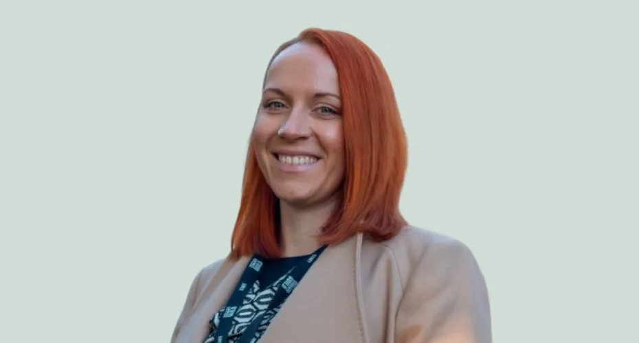 Head and shoulders photo of alison chambers.