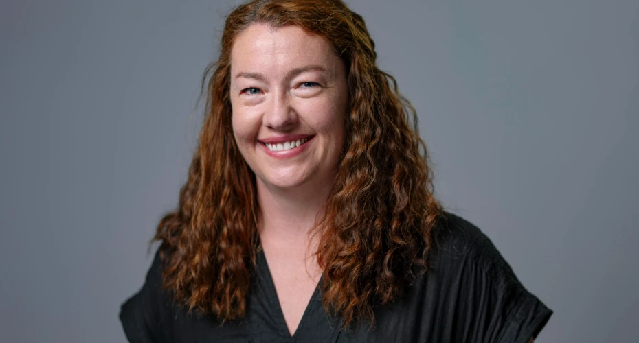 Head and shoulders profile image of Anna Bawden