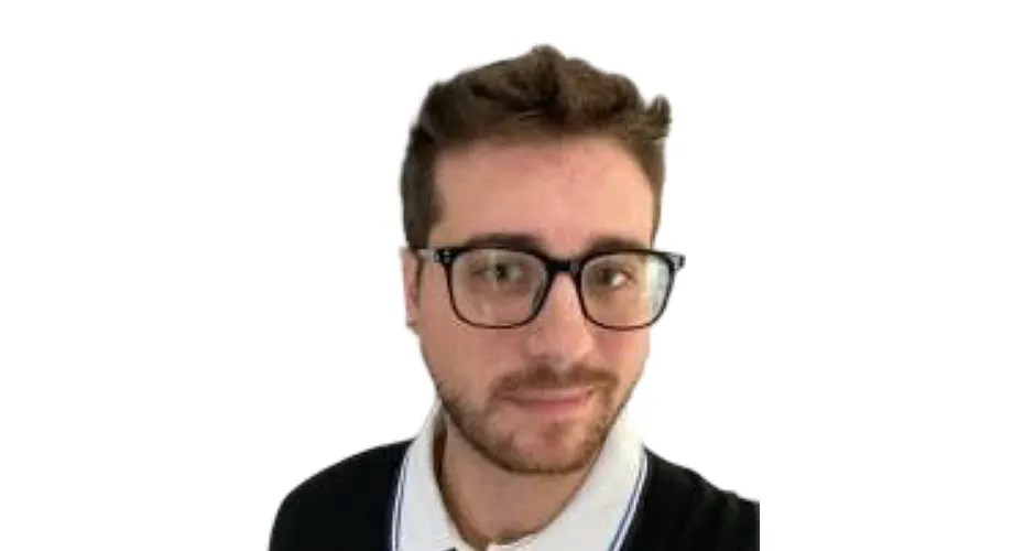 Head and shoulders photo of federico palmisani.