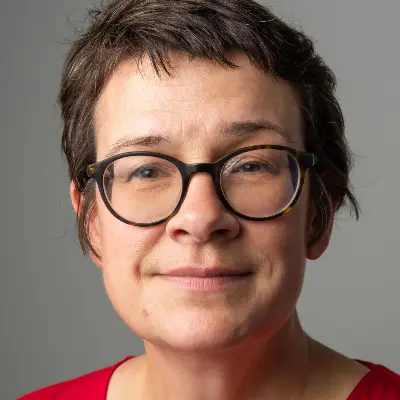 <strong>Dr Kathryn Moore</strong>