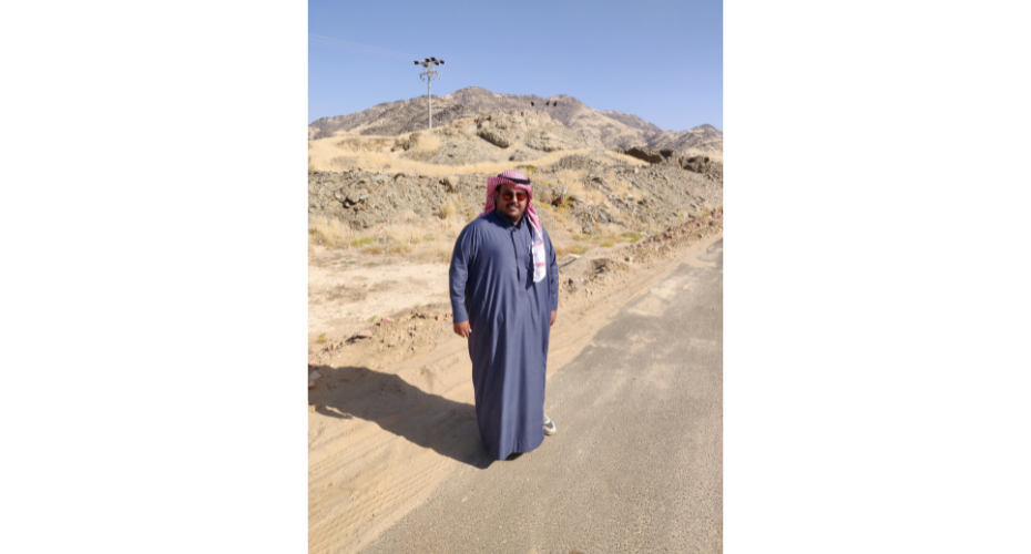 One of our guides Abdallah Almuhayyawi at Yanbu al-Nakhl, 2024 (photo D A Agius)