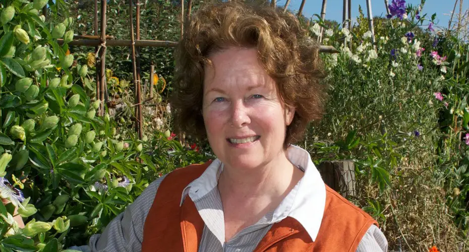 Dr Lee Durrell