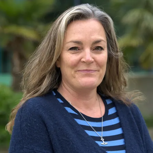 Dr Wendy McMahon