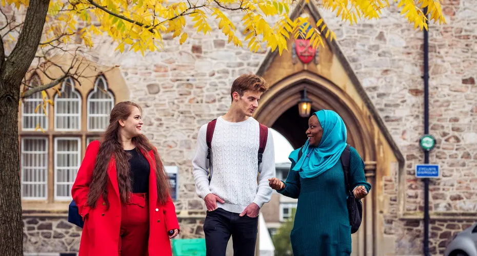 Students outside at St Luke's Campus