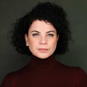 Head and shoulders Daniela Richterova