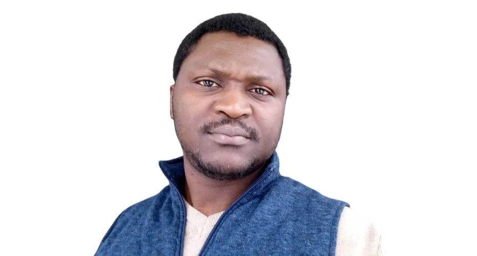 Head and shoulders photo of abubakar ibrahim.